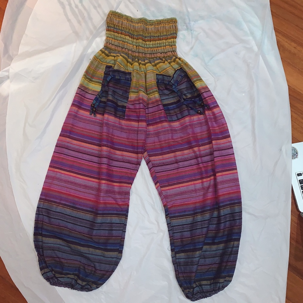 Multicolored Flowy statement pants Small